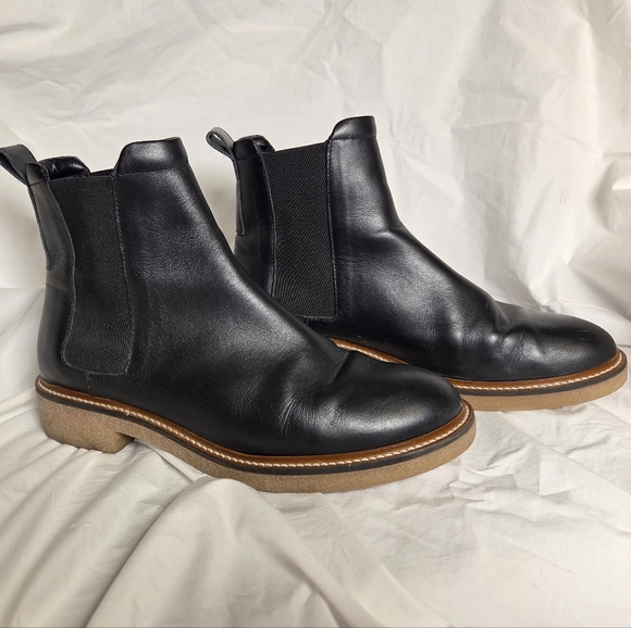 Everlane The Chelsea Boot Black Smooth Leather Pull On Women's Size 10 Like New! - Picture 2 of 10